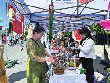 观展的市民, 名度与影响 观展的市民, 名度与影响