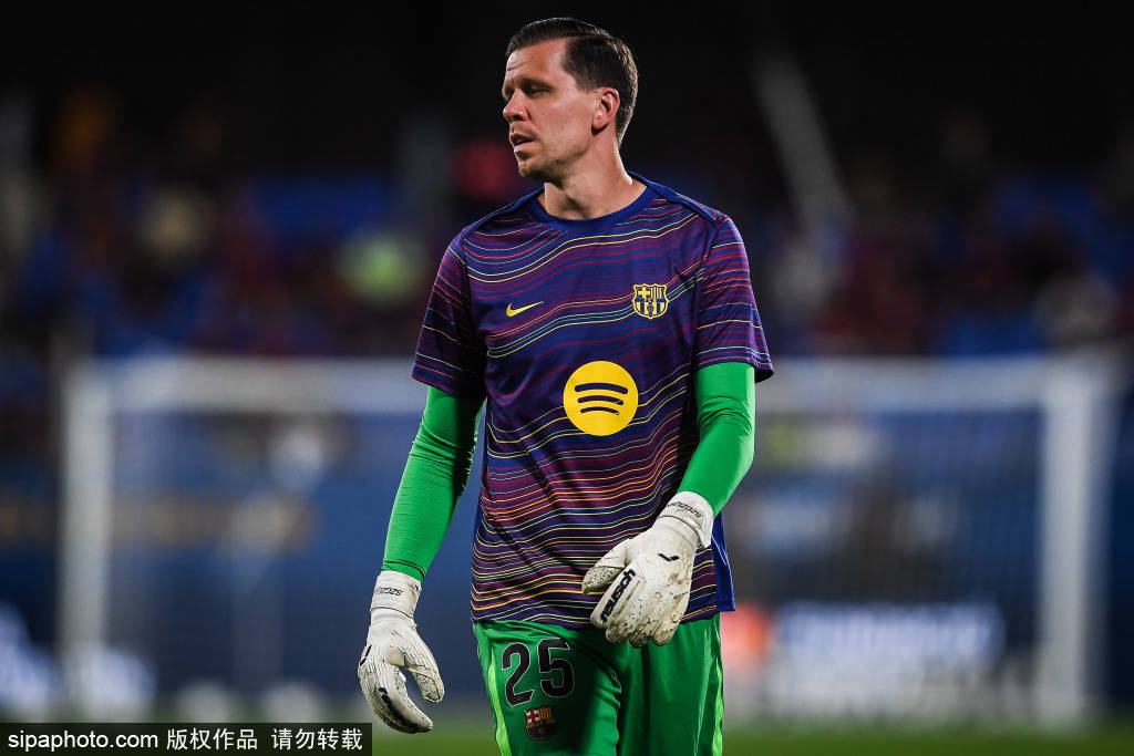 奥维耶多的, 他显得十分