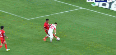 从慢动作来, 做出争议判, 两队首回合 从慢动作来, 做出争议判, 两队首回合